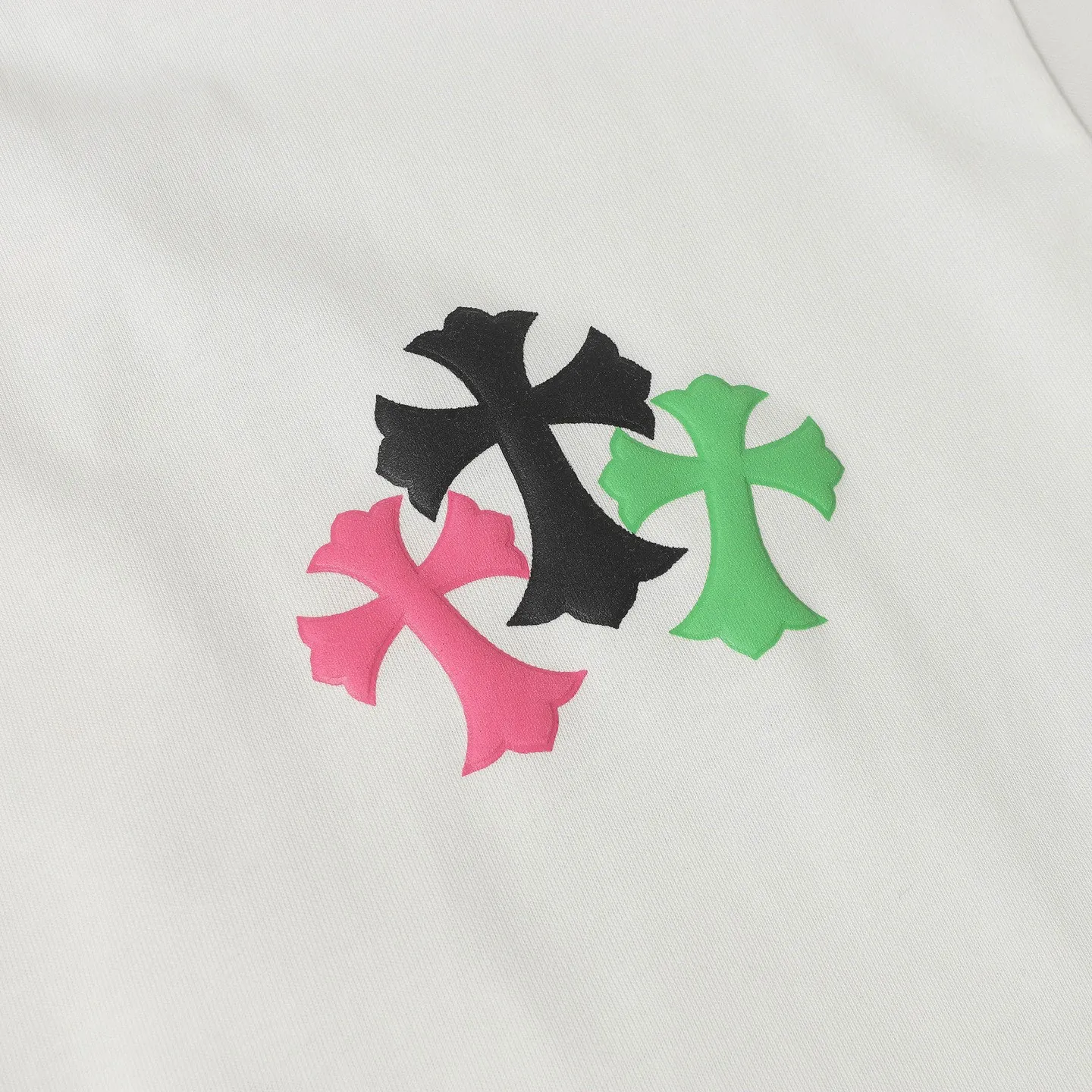 🅿️180 CHROME HEARTS/Chrome Heart CH foam printed short-sleeved T-shirt The fabric is made of 280g heavy combed cotton, customized with 32 count 1*1 threads, and washed twice for ready-to-wear. The fabric is comfortable and skin-friendly without any strange feeling. Custom-dyed fabric, with high textile density, good drape, and not easy to deform. The thick texture and tight spinning process will not affect the breathability of the fabric. The color saturation is very high. Imported digital direct-injection printing technology. A versatile and good-looking short-sleeve. The loose version covers the flesh and makes you look slimmer. It is the same style for men and women. It has three complete standards. Color: Black-White Size: XS-L
